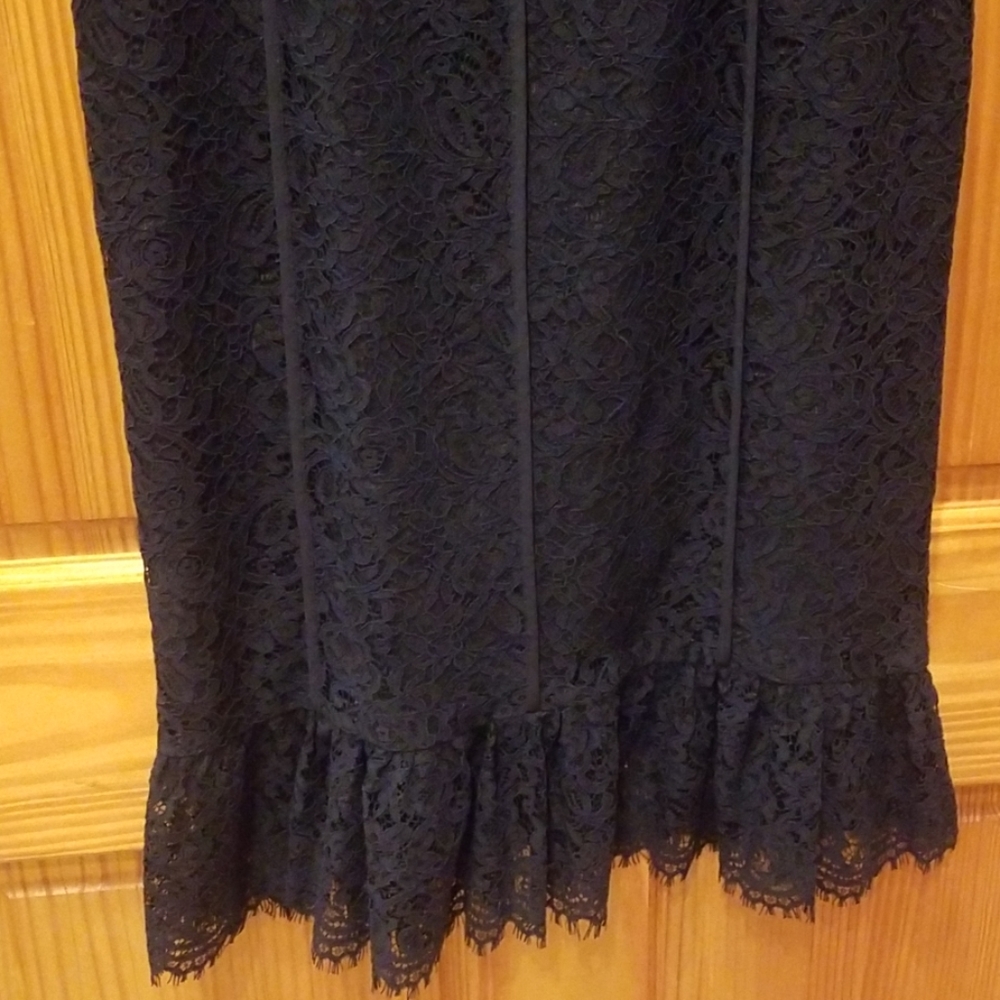 Dress - Picture 3 of 4